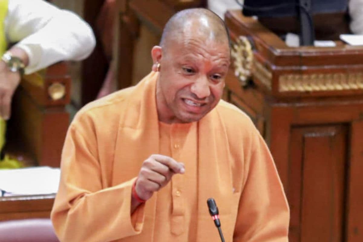 बांग्लादेश और पाकिस्तान में हिंदू मारे जाते हैं तब आपकी मुंह बंद हो जाती है, विपक्ष पर गरजे योगी आदित्यनाथ