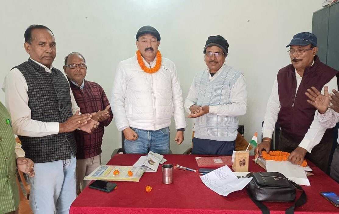 पीयू सिनेट सदस्य बनने पर दी बधाई