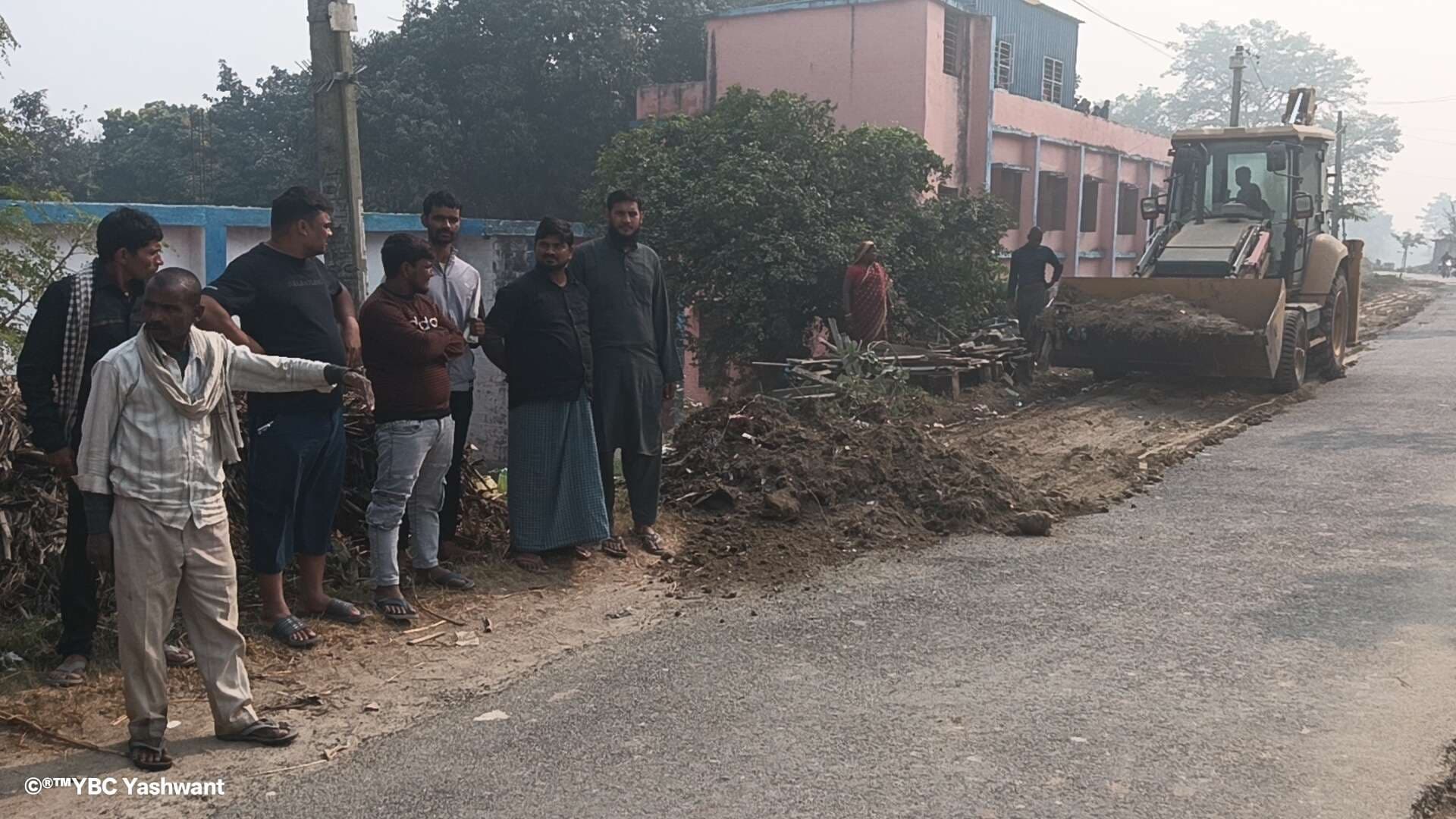 Samastipur News:भोरे जयराम के लोगों ने सड़क निर्माण कार्य रोका