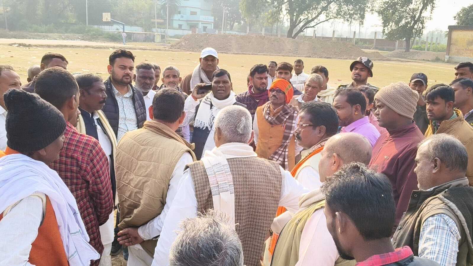 सिरदला प्रखंड कार्यालय निर्माण विवाद सुलझा, खंडहर भवन में ही नया भवन बनेगा