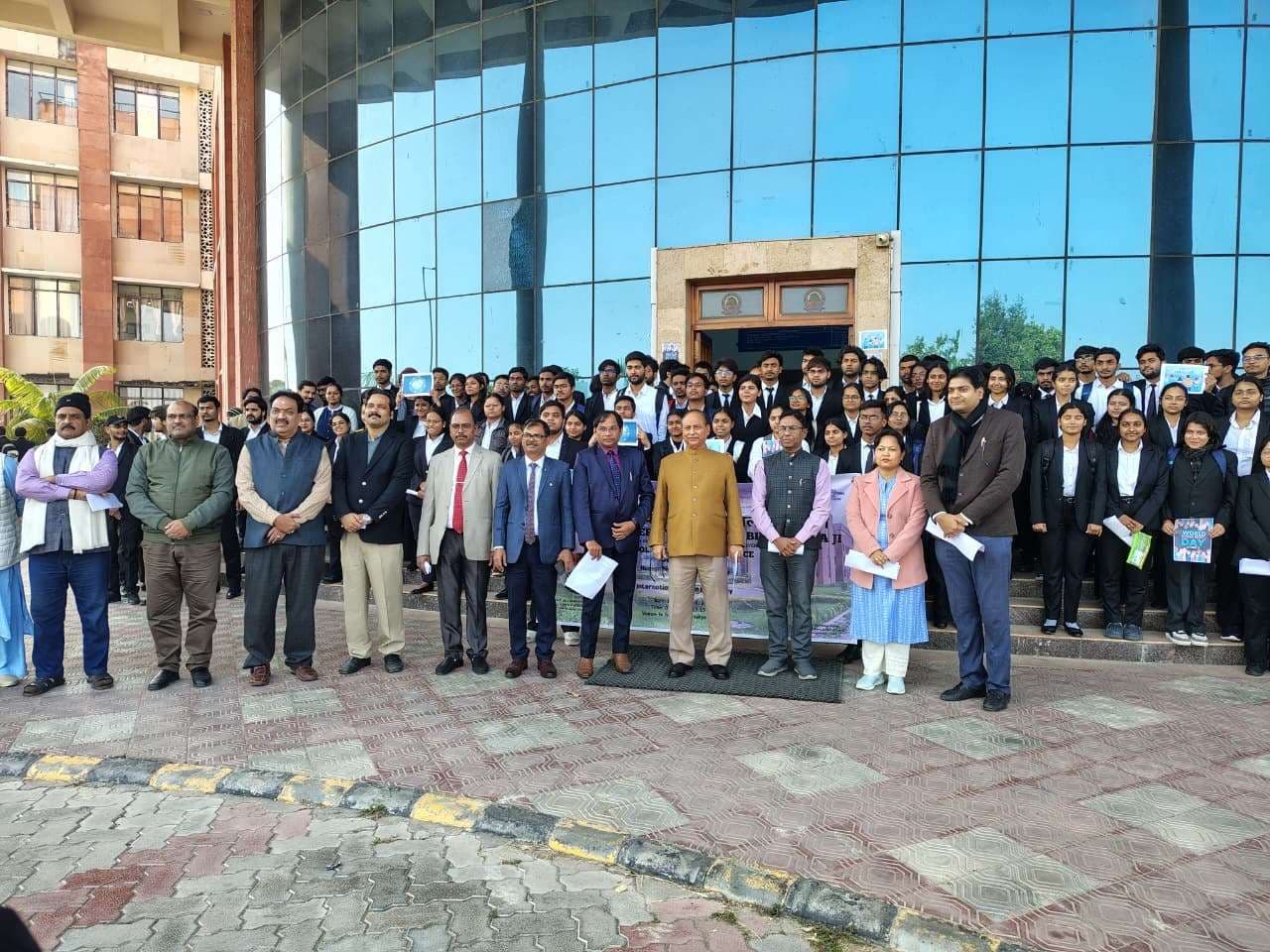 सीयूएसबी परिवार ने ली मानवाधिकार संरक्षण की शपथ