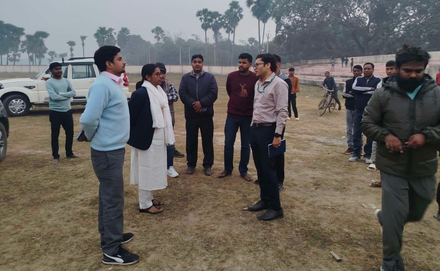 ढिबरा गांव के स्टेडियम का अधिकारियों ने किया निरीक्षण