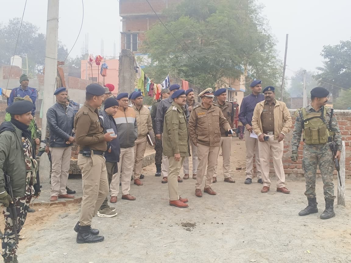 गोलीकांड की जांच में पहुंचे आइजी व एसएसपी