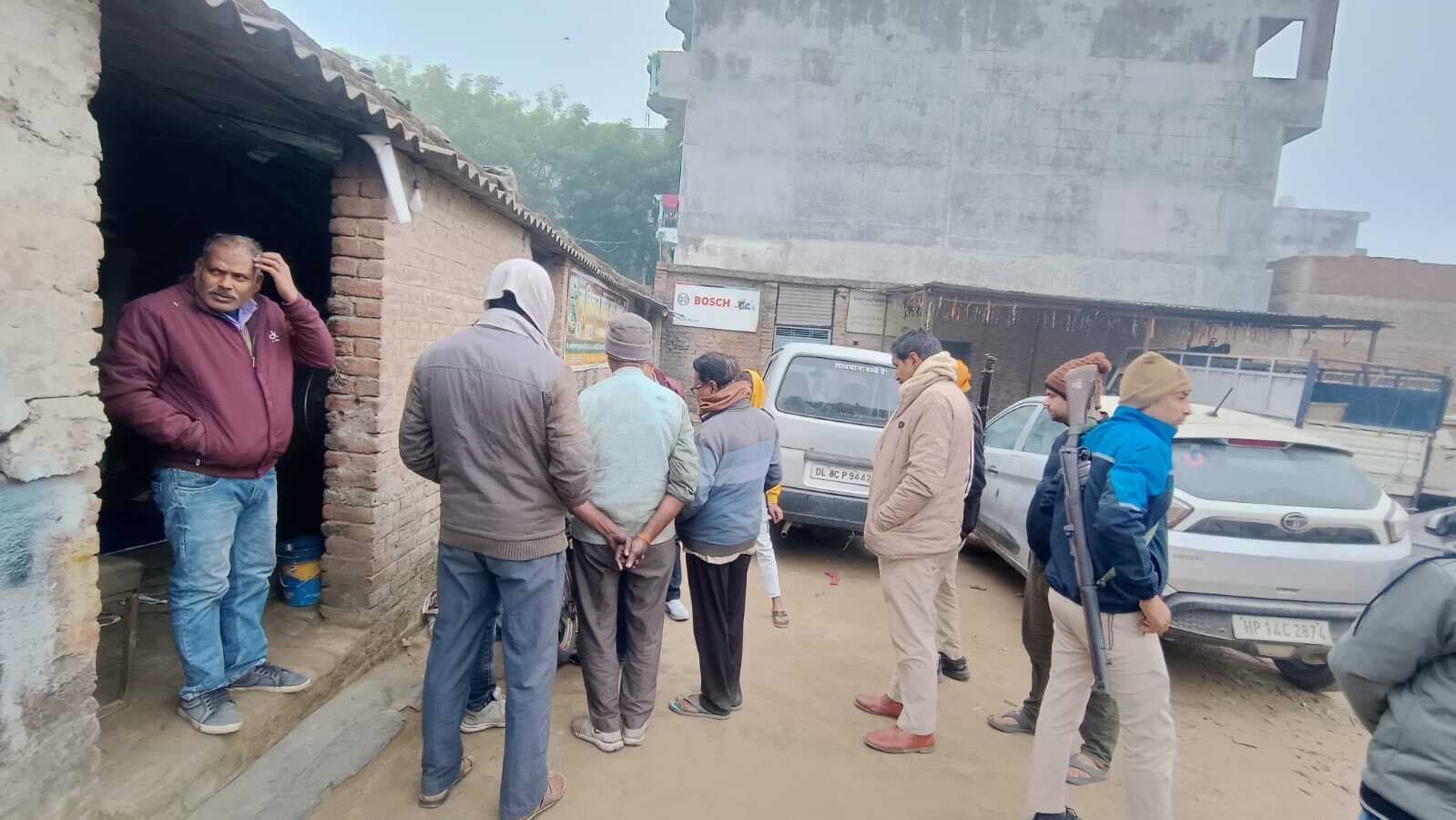 मीरगंज के गैरेज में श्रम विभाग ने मारा छापा, बाल श्रमिक को कराया मुक्त