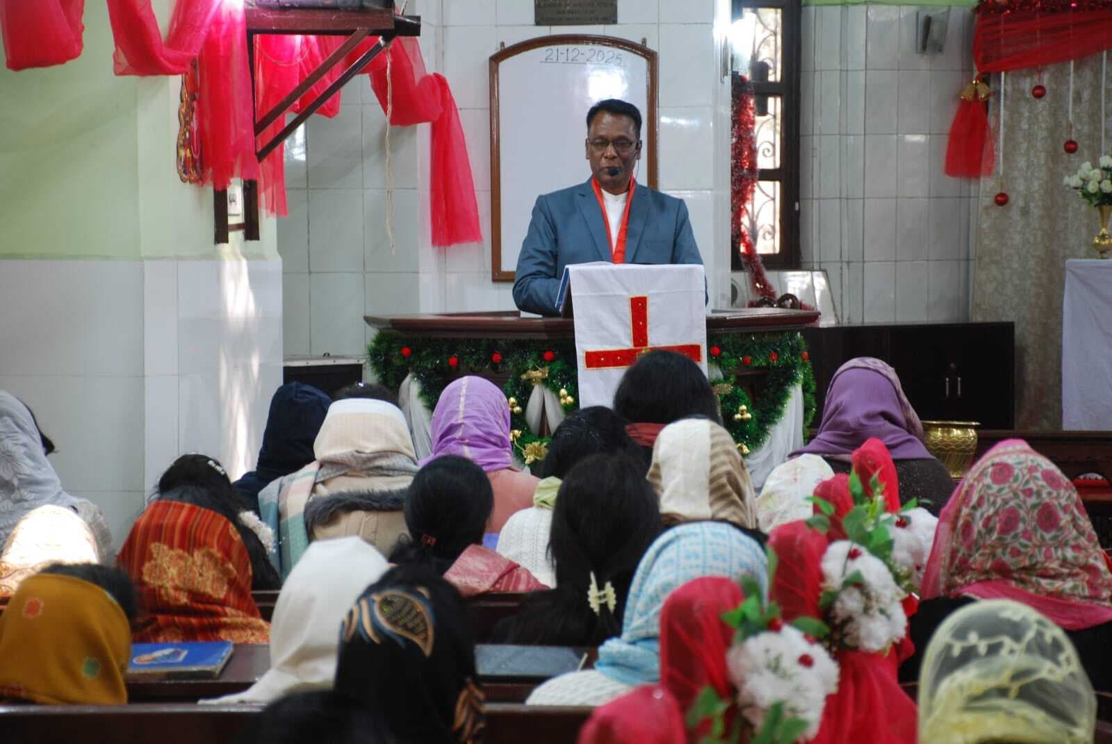 Dhanbad News: क्रिसमस पर सड़क से लेकर पार्क तक छाया रहा जश्न का माहौल