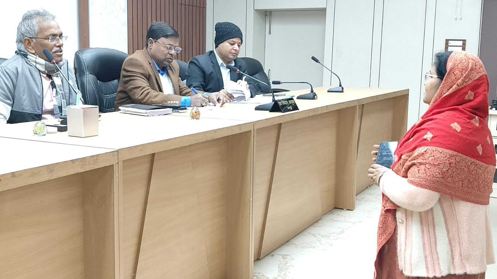 जनता दरबार में सुनी लोगों की समस्याएं, त्वरित निष्पादन के दिए निर्देश