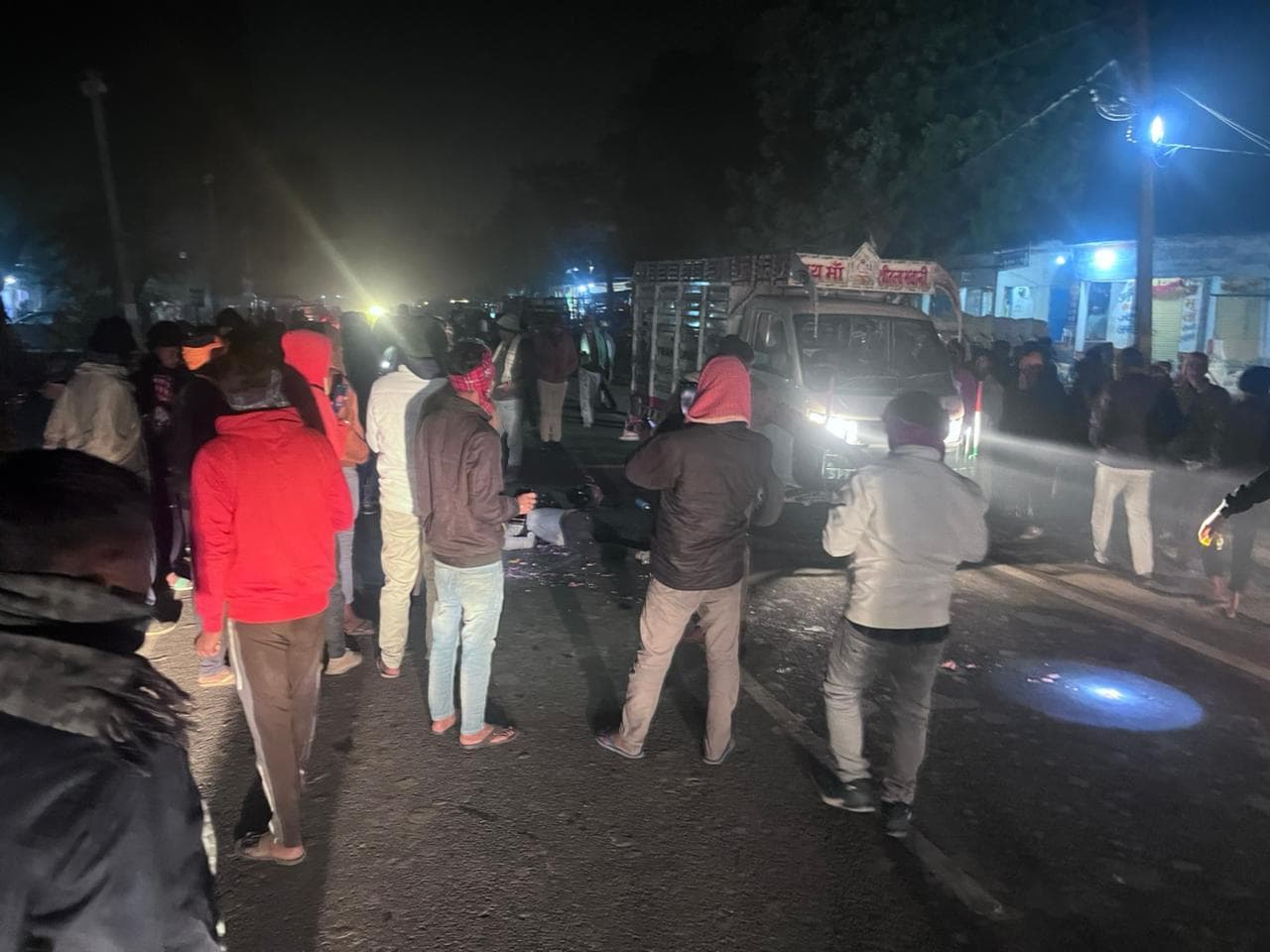 सड़क दुर्घटना में बाइक सवार युवक की हुई मौत