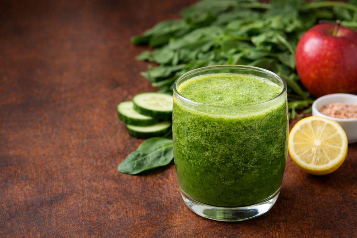 नए साल में खुद को दीजिए एक हेल्दी तोहफा, नोट कीजिए Green Detox drink Recipe