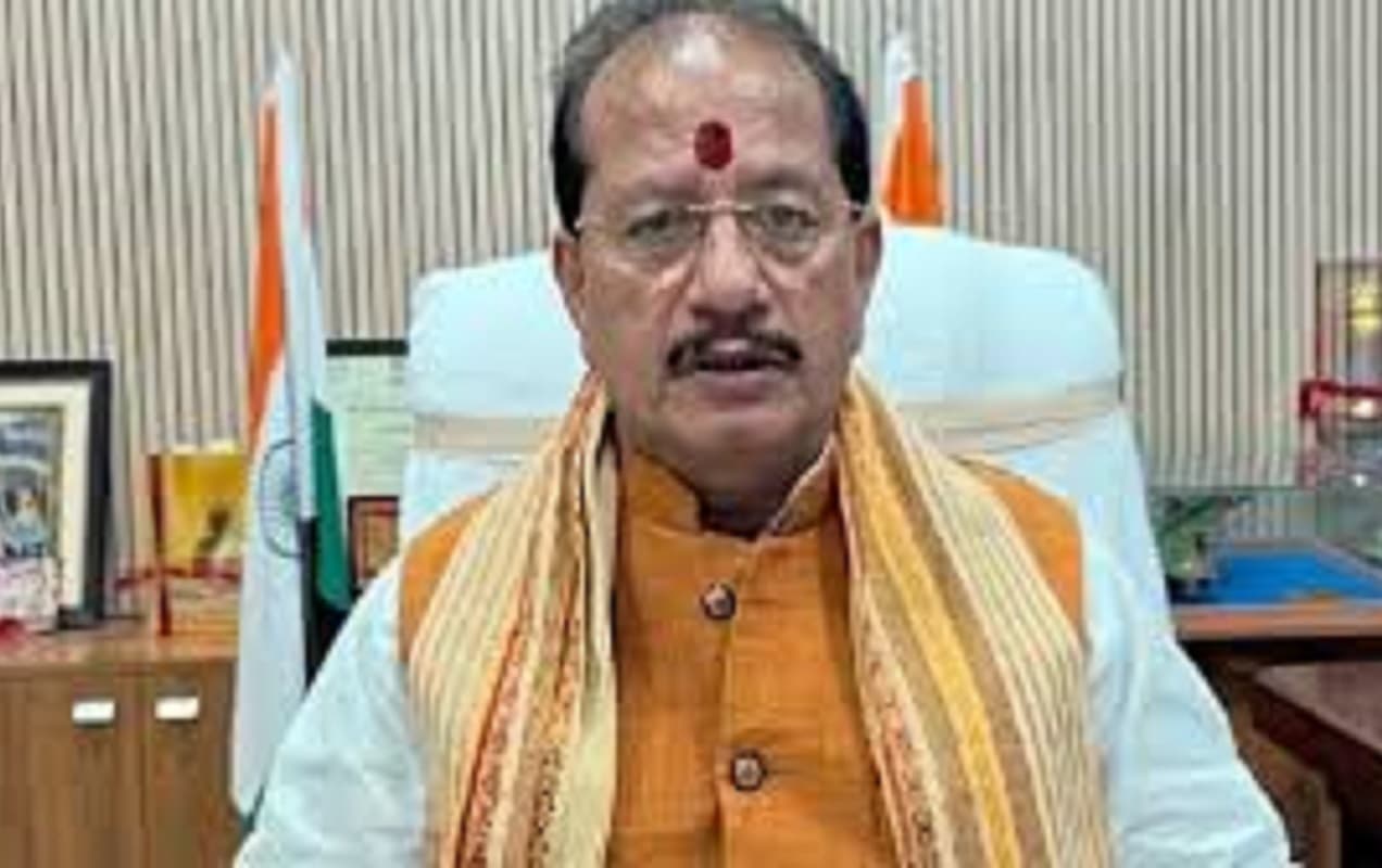 Vijay Sinha: जनता की समस्या सुन भड़के विजय सिन्हा, बोले- भ्रष्टाचारी को श्मसान तक खोजा जायेगा