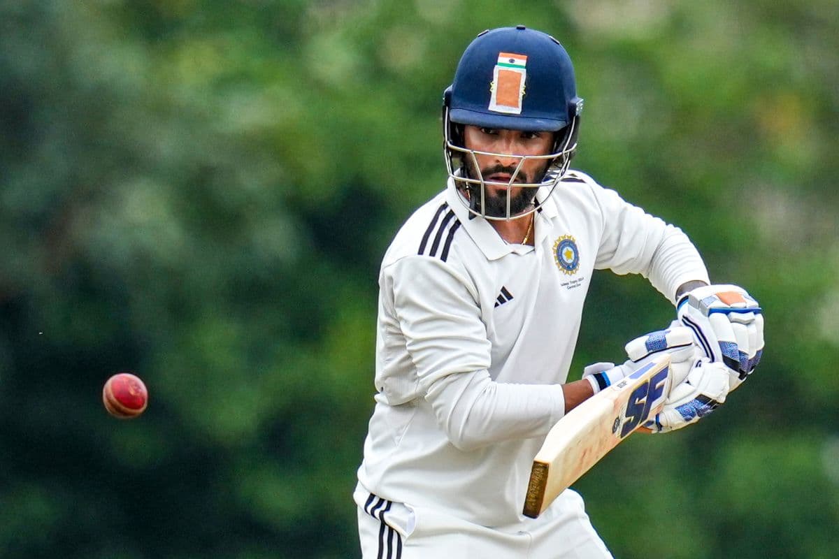 रजत पाटीदार का बल्ला थमने का नाम नहीं ले रहा, दलीप ट्रॉफी फाइनल में जड़ा शतक, टीम इंडिया में वापसी की उम्मीद बढ़ी