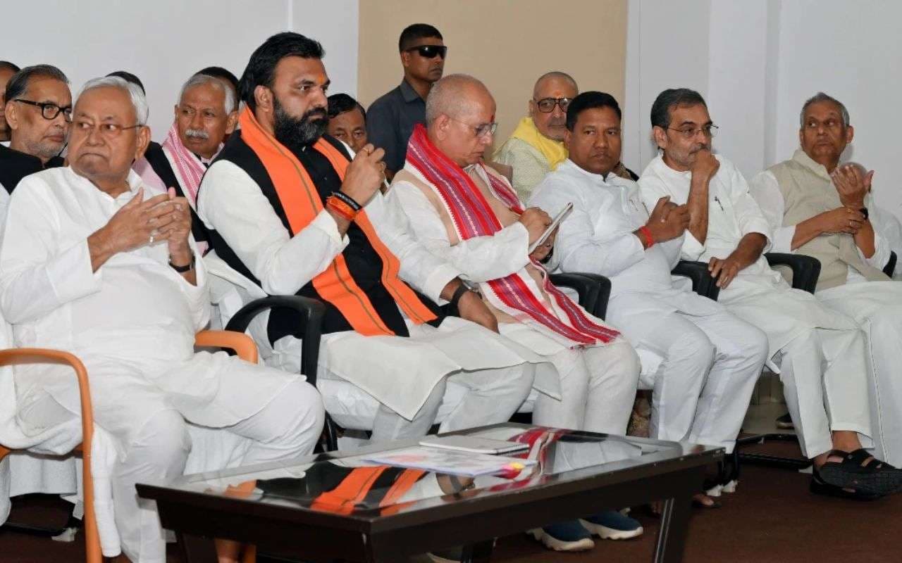 सीट बंटवारे के बाद NDA को लगा बड़ा झटका, इस पार्टी ने अकेले 153 सीटों पर चुनाव लड़ने का किया एलान