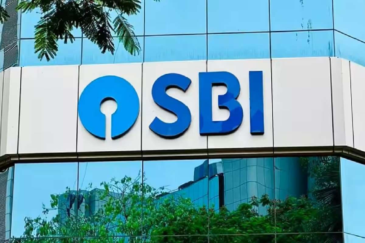 SBI FD Rates: एसबीआई ने फिक्स्ड डिपॉजिट की ब्याज दरों पर चला दिया हथौड़ा, नई दरें आज से लागू