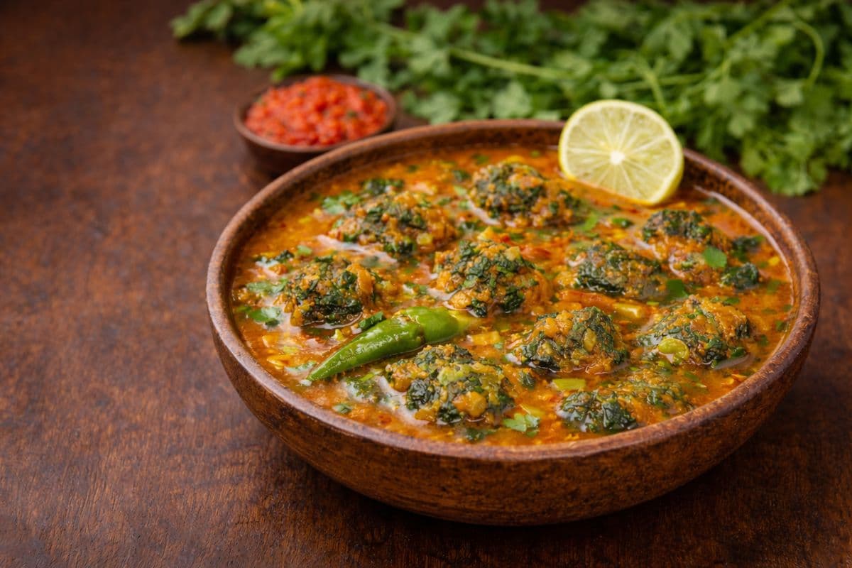 Prayagraj Special Sakoda Soup: सर्दियों की शान है प्रयागराज का साग सकोड़ा सूप, स्वाद ऐसा कि खुश हो जाएगा दिल