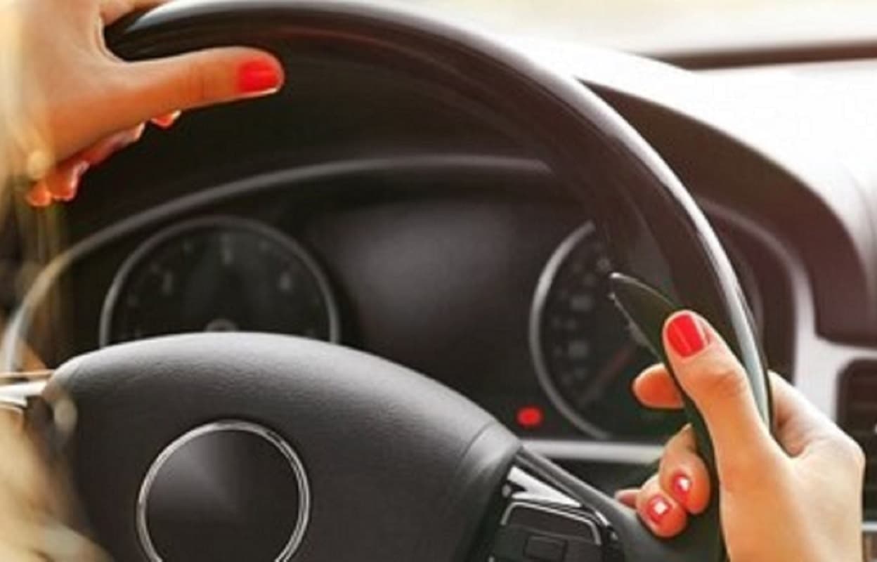 Bihar Driving License: बिहार में महिलाएं खूब चला रही गाड़ियां, मुजफ्फरपुर में 39 के पास कॉमर्शियल तो 12 के पास इंटरनेशनल परमिट