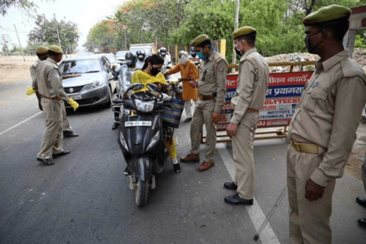 प्रयागराज: भारत और पाकिस्तान के युद्ध के बाद प्रयागराज पुलिस ने बढ़ाई सुरक्षा