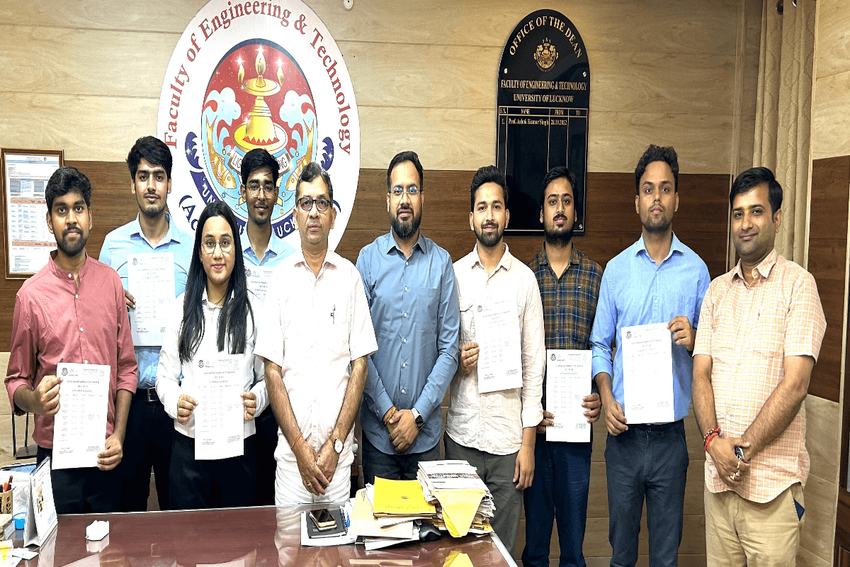 “क्या आपने लखनऊ विश्वविद्यालय के इन 7 छात्रों की सफलता की कहानी सुनी? HCL टेक ने दिया बड़ा ऑफर!”