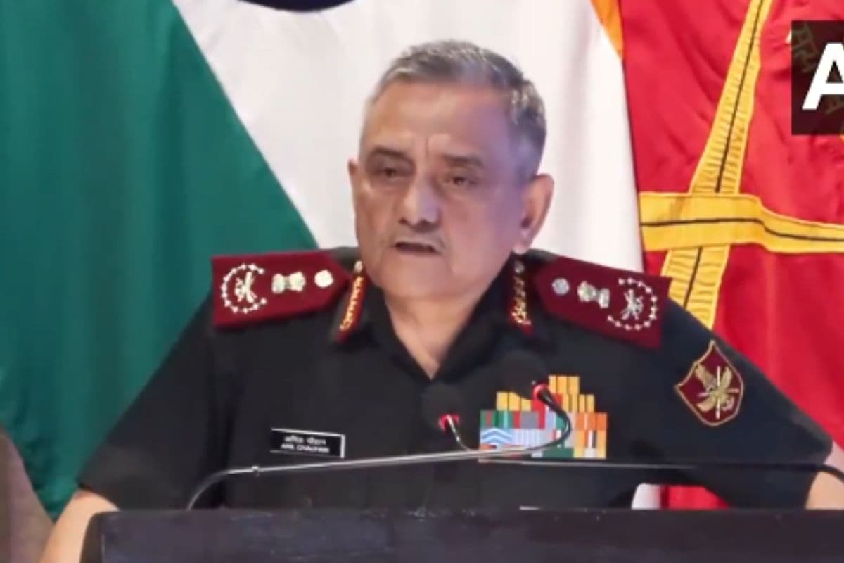 शांति चाहते हैं, तो युद्ध के लिए… रण संवाद में गरजे CDS अनिल चौहान, कहा- ‘ऑपरेशन सिंदूर अभी जारी’