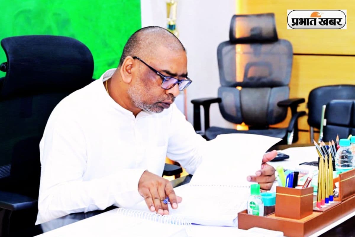 देश के 30 मुख्यमंत्रियों में 12 पर आपराधिक मुकदमे, झारखंड के सीएम हेमंत सोरेन पर 5 केस