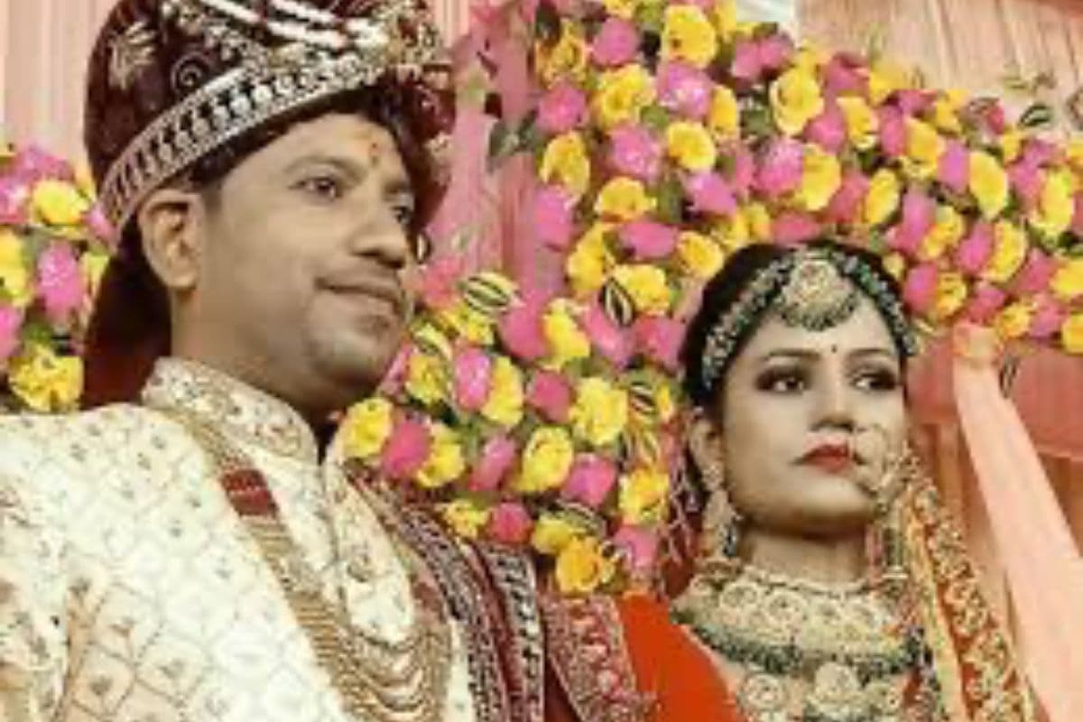 बिहार में SI की पत्नी का शव फंदे से लटका मिला, 10 महीने पहले हुई थी शादी