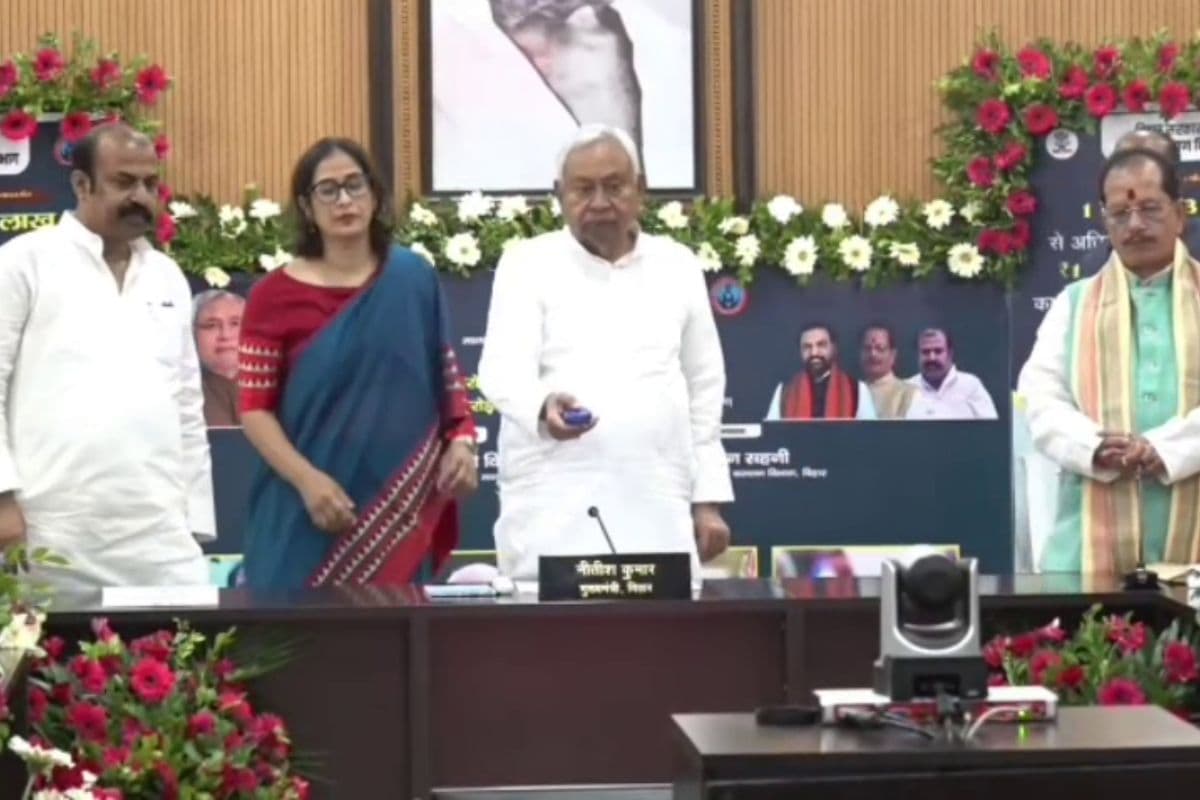 सामाजिक सुरक्षा पेंशन योजना: मुख्यमंत्री नीतीश कुमार ने 1.13 करोड़ लाभार्थियों को जारी की बढ़ी हुई राशि