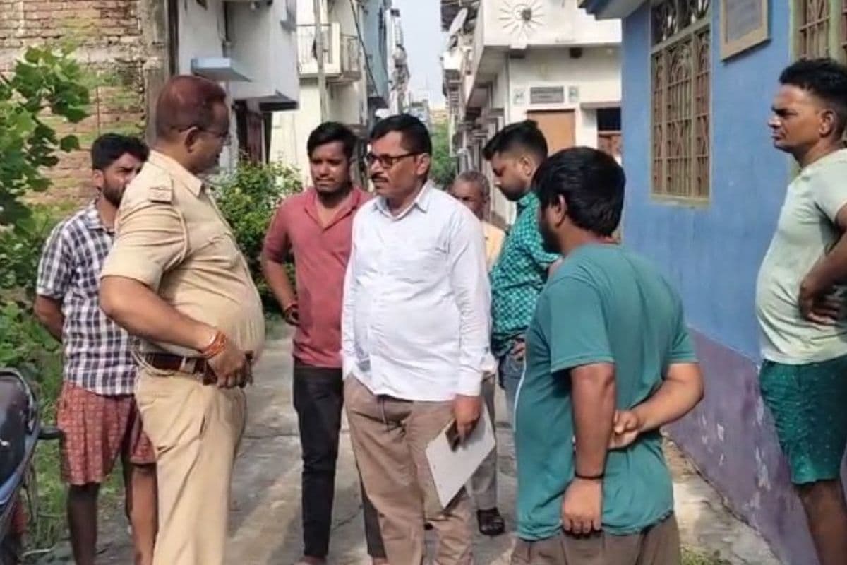 पटना के बाढ़ में बीए की छात्रा ने फांसी लगाकर दी जान, मां के सोते ही बेटी ने उठाया खौफनाक कदम