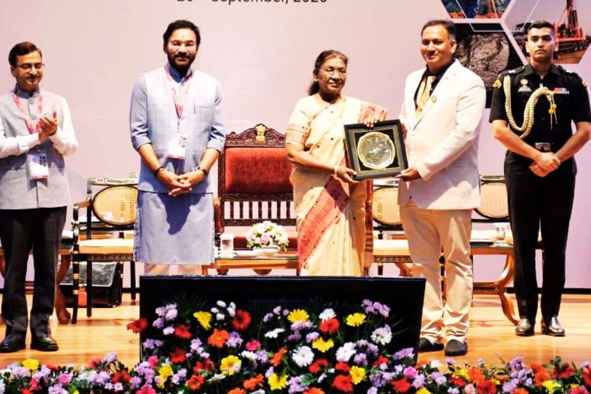 मूल्यवान खनिज भंडार की खोज करने वाले कदमा के उत्पल को राष्ट्रपति ने दिया जियो साइंस अवार्ड 2024