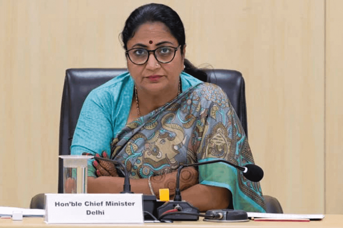 सीएम रेखा गुप्ता का बड़ा ऐलान, महिला उद्यमियों को मिलेगा बिना गारंटी 10 करोड़ तक लोन