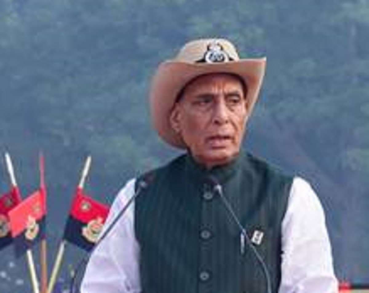 Defense: देश की सुरक्षा में पुलिस और अर्धसैनिक बलों का रहा है अहम योगदान