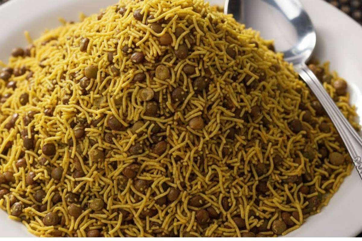Masoor Dal Namkeen Recipe: क्रंची स्पाइसी मसूर दाल नमकीन रेसिपी – घर पर बनाएं चटपटा कुरकुरा स्नैक