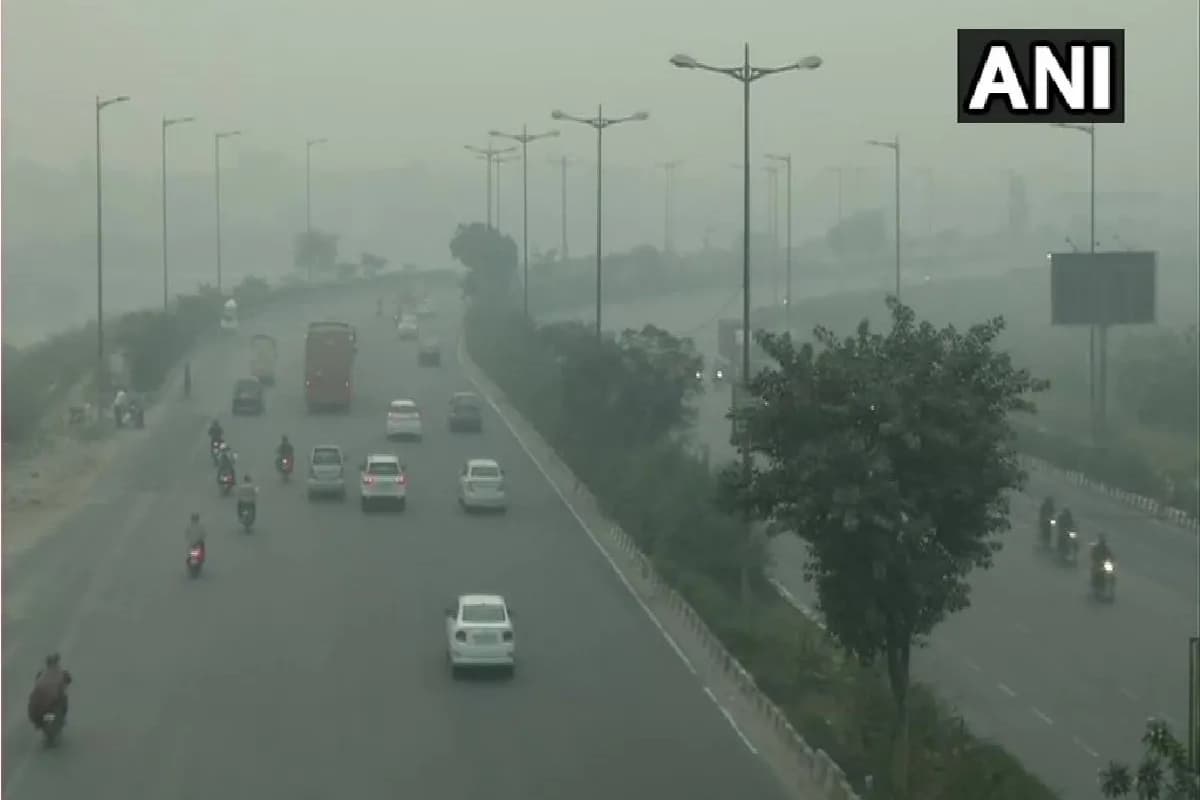 कोहरा नहीं स्मॉग है ये! दिल्ली की सर्द सुबह में AQI रेड जोन में कायम