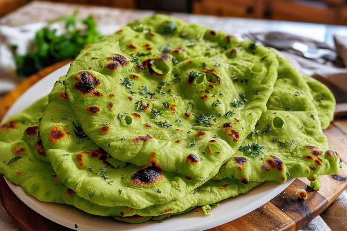 Lasooni Methi Naan Recipe: घर पर बनाएं होटल जैसा लाजवाब लसूनी मेथी नान