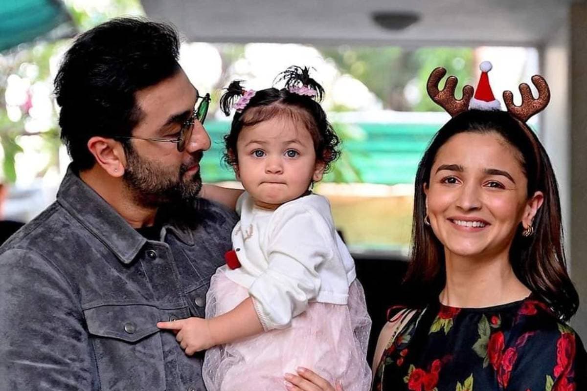 Modern Baby Girl Name with R Letter: र अक्षर से शुरू होने वाले मॉडर्न और प्यारे नामों की लिस्ट