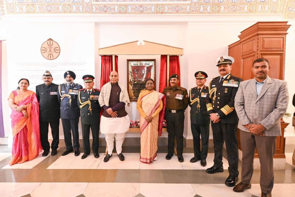राष्ट्रपति भवन की गैलरी में परमवीर विजेताओं के चित्र लगाए गए, पीएम मोदी ने लिखा खास संदेश