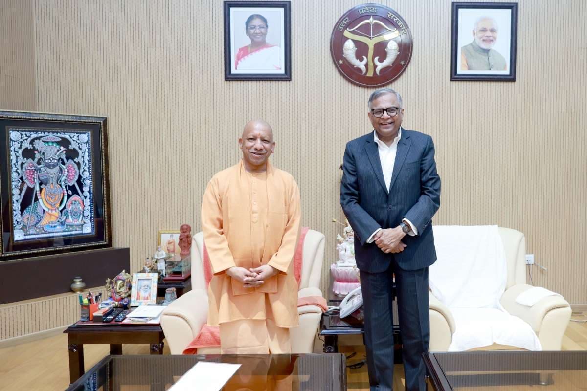 योगी आदित्यनाथ से टाटा संस चेयरमैन की मुलाकात, यूपी में AI सिटी, IT और डिफेंस सेक्टर में बड़े निवेश पर सहमति