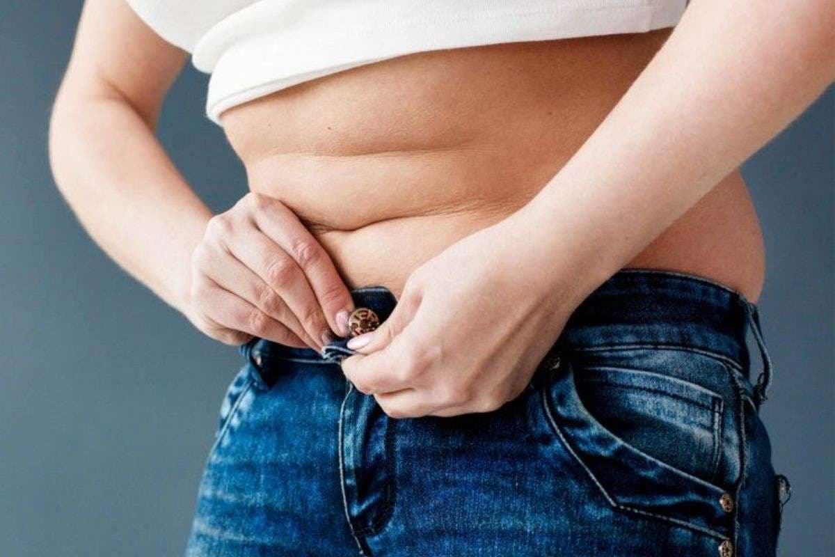 5 Yoga Poses for Belly Fat: सहेली की शादी में दिखना है बिलकुल फिट, तो आज ही शुरू कर दें ये 5 आसान योगासन, दिखेगा तेज फर्क