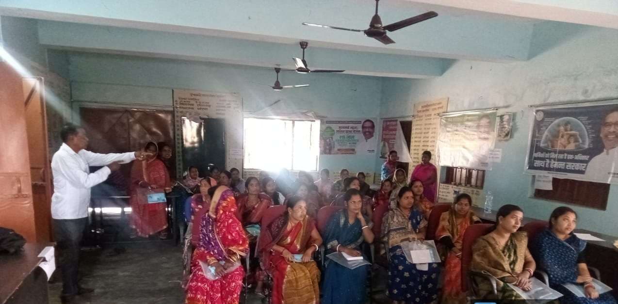 Seraikela Kharsawan News : मशरूम की खेती कर आमदनी बढ़ायें किसान