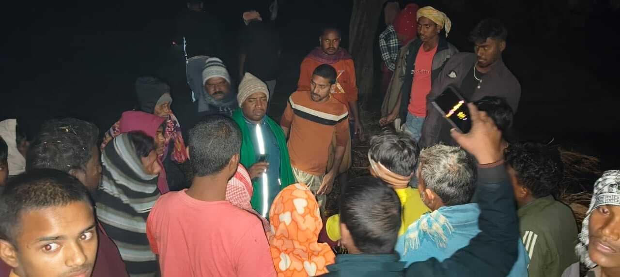 खलिहान में रखे धान के पल्ले में लगी आग, दो लाख रूपए का हुआ नुकसान