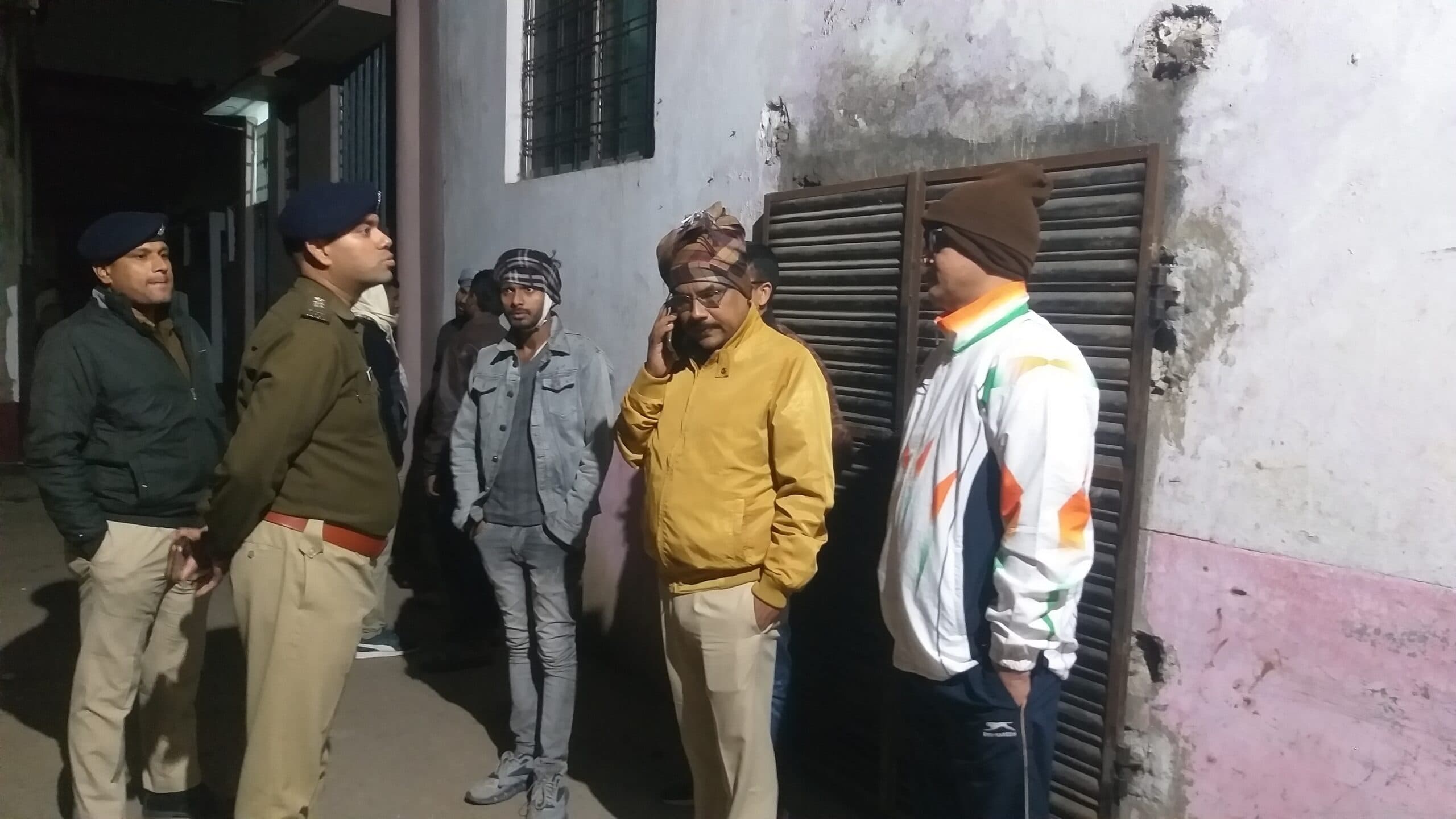 पहले मारपीट कर किया घायल, फिर हवाई फायरिंग कर हुए फरार