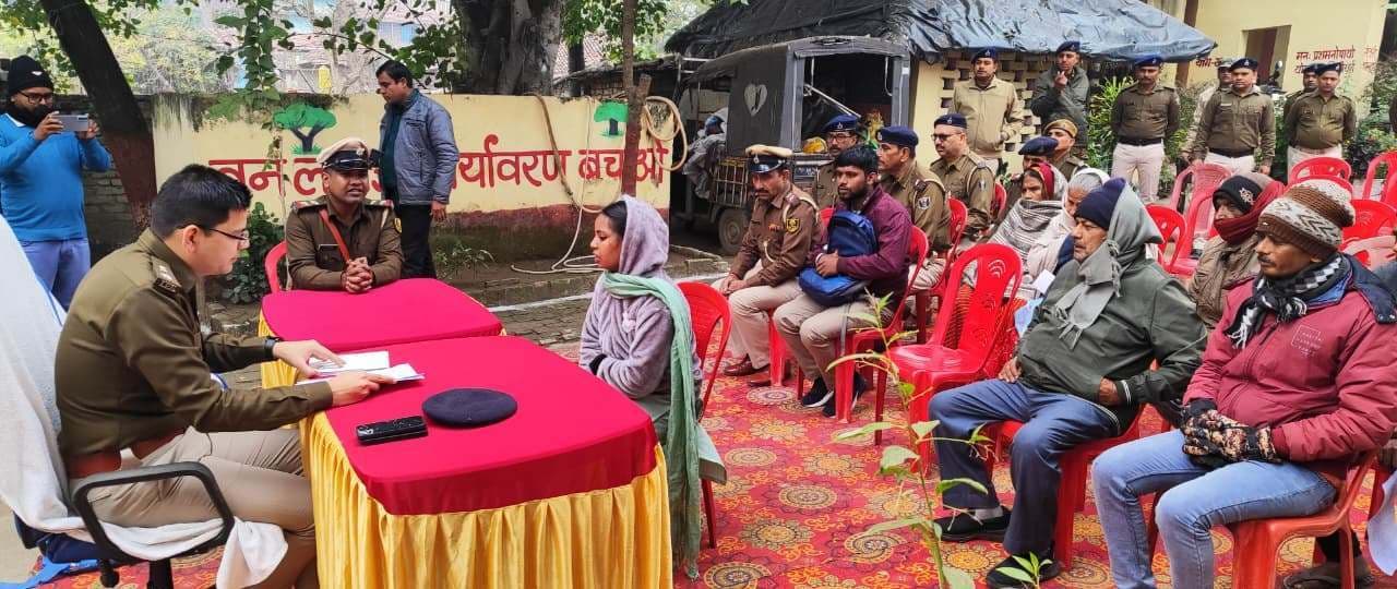 एसपी के जनता दरबार में लोगों ने कहा – शराब का मुख्य सरगना बेखौफ होकर तस्कर का संचालन