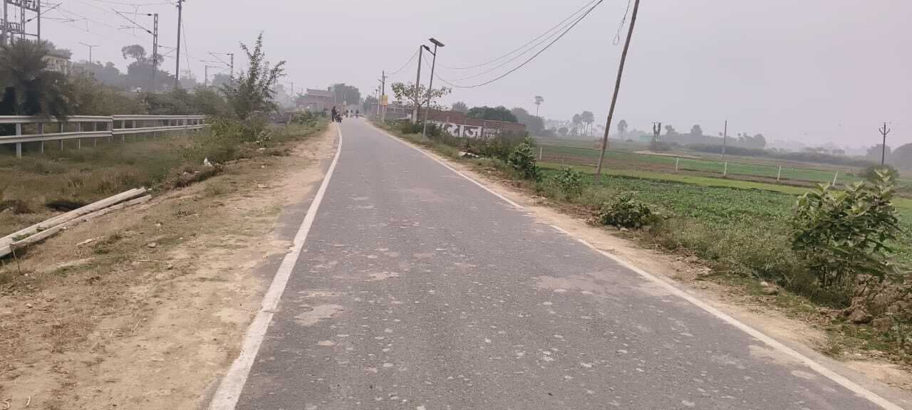 ग्रामीणों ने कजरा-अभयपुर सड़क के चौड़ीकरण की उठायी मांग